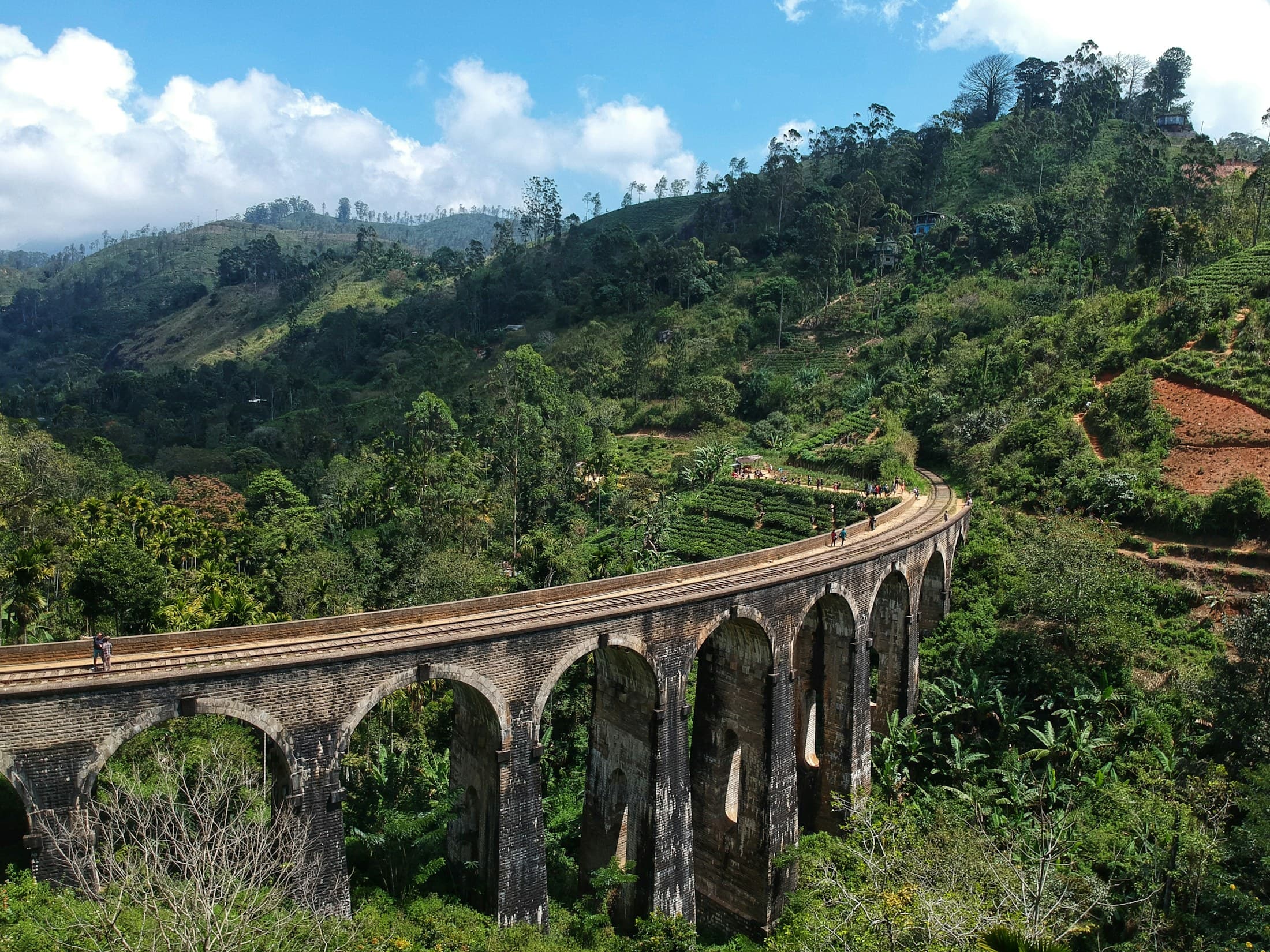 Nine Arch Bridge crossing the lush valley near Ella